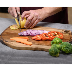 Planche à découper et de service en bois de noyer vintage avec poignée Plateau de service en bois Planche en bois réversible avec rainure à jus - Product Image 4