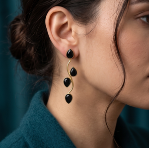 PENDIENTES DIVYORO CON DISEÑO DE HOJA - Product Image 3