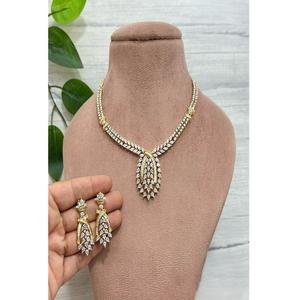 Ensemble collier et boucles d'oreilles en zircon blanc poli de qualité supérieure, cadeau de mariage, bijoux tendance plaqués argent pour femmes - Product Image 2