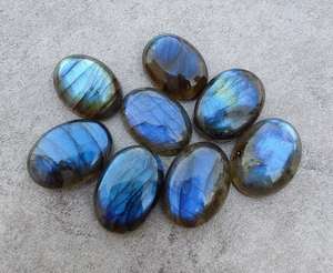 Cabochon en labradorite naturelle, ovale, pierre précieuse calibrée, dos plat, pierre non montée pour la création de bijoux - Product Image 2