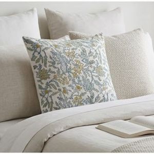 Coussin carré brodé floral en lin et coton, style pastoral, housse amovible lavable – Vente chaude directe usine - Product Image 4