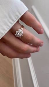 แหวนมอสซาไนต์ 1 กะรัต ทรงวงรี ประดับแบบกรงเล็บลายเกล็ดหิมะ สำหรับผู้หญิง เงินแท้ 925 ชุบทอง เหมาะสำหรับงานเลี้ยง ของขวัญสุดหรู - Product Image 5