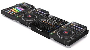 QUALITÉ SONORE EXCEPTIONNELLE Pioneer DJ CDJ-2000NXS2 & DJM-900NXS2 - Product Image 3