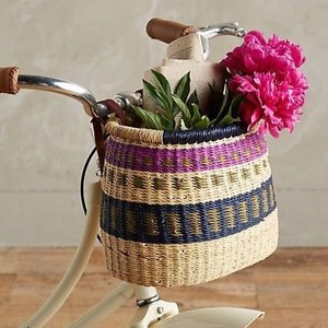 Panier de vélo coloré en jonc de mer, tressé à la main, panier avant pour vélo en fibres naturelles, idéal pour le shopping, les pique-niques, le cyclisme et les activités de plein air - Product Image 1