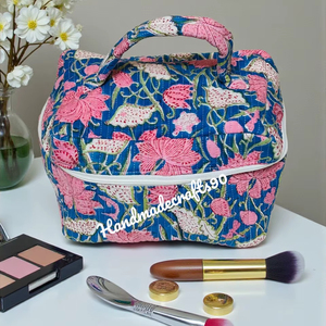 Quilted Zipper Foldable Fashion Cosmetic Bag-Stylish & Practical Case for Beauty Products - Product Image 2