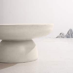 Table ronde d'extérieur de 27,55 po en oxyde de magnésium crème avec plateau large, mobilier élégant pour jardin ou terrasse - Product Image 6