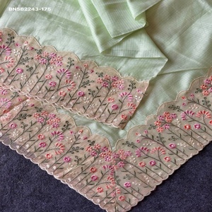 Magnifique sari en soie Doriya avec tissage à carreaux Zari sur toute la surface et bordure brodée multi-fils - Ensemble chemisier avec travail Butti - Exportation indienne - Product Image 1