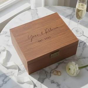 Panneau de bienvenue en bois gravé et embossé personnalisé, décoration rustique et écologique pour la maison - Product Image 5
