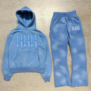 Ensemble de survêtement streetwear pour homme MAX WORLD ENTERPRISES, coupe classique, coton lourd écologique, effet délavé, sweat à capuche et pantalon de survêtement - Product Image 3
