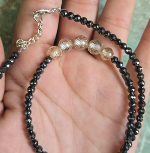 Hermosas Perlas de Diamante Moissanita de 5 Quilates de Color Amarillo y Perlas de Diamante Moissanita Negras de 3.50 MM, Joyería de Moissanita - Product Image 3