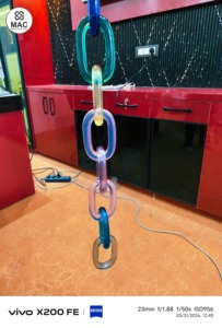 Eslabones de Cadena de Resina Transparentes Grandes y Coloridos |   Decoración para Colgar en la Pared - Product Image 3