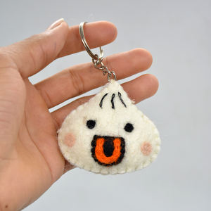 Llaveros de Fieltro de Lana Hechos a Mano - Llaveros de Fieltro de Lana 100% Orgánica - Lindos Colgantes para Bolsos con Forma de Dumpling, Llama y Huevo - Product Image 3