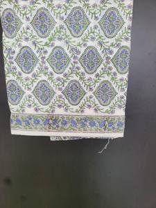 Tissu en coton tricoté indien imprimé au bloc, motif Mugal Butta, large, pour la confection de robes pour filles et femmes, idéal comme cadeau pour elle. - Product Image 3