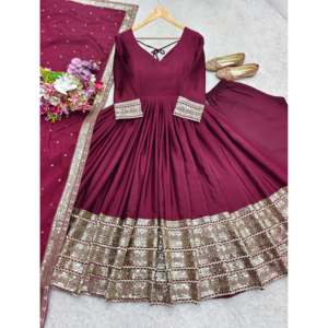 Hermosos conjuntos modestos Party Wear Anarkali vestido con Dupatta para ocasiones especiales - Product Image 2