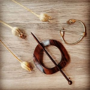 กิ๊บติดผมไม้ทำมือคุณภาพพรีเมียม สำหรับจัดแต่งทรงผมอย่างมั่นคง ผลิตภัณฑ์งานฝีมือจากไม้ไผ่และไม้ - Product Image 6