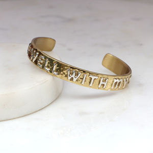 Bracelet manchette en laiton « Il est bien avec mon âme » – Jonc doré personnalisé gravé à la main – Bijou religieux inspirant, cadeau pour femme - Product Image 3