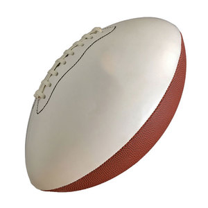 Ballon de rugby durable au toucher doux avec un contrôle de forme fiable, idéal pour les exercices de passe et les matchs. - Product Image 1