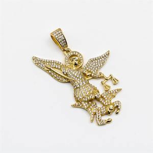 Pendentif Ange en Cristal Glacé, Bijou Hip Hop Iced Out, Collier Pendentif Luxe Iced Out Hip Hop - Product Image 1