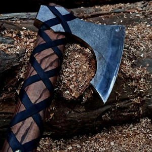 Hacha de Estilo Vikingo de Grado Industrial para Bushcraft, Acero Forjado, Envoltura de Cuero, OEM, Venta al por Mayor, EE. UU., Camping, Caza, Logotipo Personalizado - Product Image 4