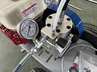 Machine de marquage routier sans air légère avec moteur 6,5 CV, pompe à diaphragme compacte, traceur de lignes à peinture froide