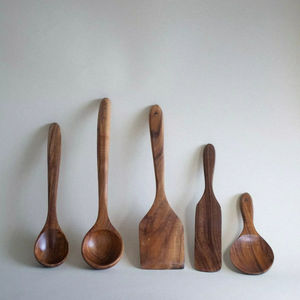 Ensemble de cuillères en teck naturel pour la cuisine, avec spatule, louche, cuillère à retourner et cuillère à mélanger, pour la préparation des aliments. - Product Image 1