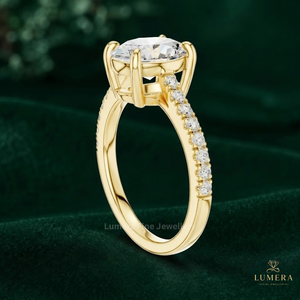 Bague de fiançailles classique en diamant taille ovale avec profil cathédrale, accents micro-pavés ronds cultivés en laboratoire sur les épaules, pour Noël - Product Image 6
