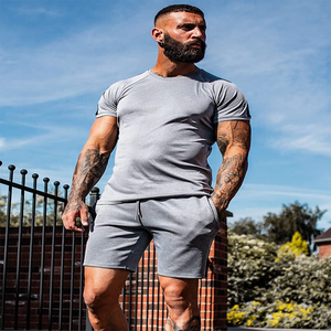 Temporada de verano Diseño informal Personalizaciones Ropa Conjuntos unisex Camiseta corta Lisa Conjuntos de dos piezas Secado rápido 100% Algodón para hombres - Product Image 4