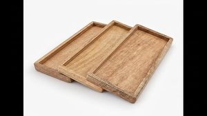 Plateau de service rectangulaire en bois de manguier fait main, plateau décoratif à bord surélevé pour fruits et apéritifs, 12 x 5 po - Product Image 3