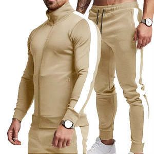 Ensemble de survêtements techniques épais et unis pour hommes OEM – Tenue de sport personnalisée en polyester pour la course et l'entraînement - Product Image 6