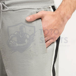 กางเกงขาสั้นผู้ชายดีไซน์ใหม่ คุณภาพสูง สินค้ามาใหม่ ใส่สบาย ทันสมัย จากซัพพลายเออร์ที่ดีที่สุด บริการเยี่ยมยอด สตรีทแวร์ รับสกรีนโลโก้ - Product Image 5