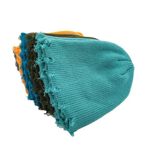 Gorros de punto unisex personalizados al por mayor con logo, estilo desgastado, cálidos para esquí, gorros de calavera, gorros jacquard 100% acrílicos - Product Image 2