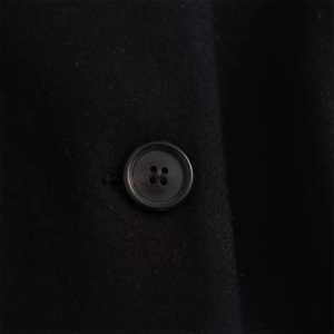 Nouvelle veste longue noire pour femme, coupe ample et amincissante, style épuré et élégant - Product Image 6