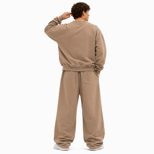 เสื้อสเวตเชิ้ตคอกลม Urban Utility Pocket พร้อมกางเกงขายาวทรงโค้ง แบรนด์สั่งทำพิเศษ ผ้าคอตตอนหนา GSM เสื้อฮู้ดดี้โอเวอร์ไซส์สีพื้น ชุดเซ็ตสีเดียว - Product Image 2
