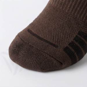 Brown Crew Socks For Running Breathable Polyester Spandex Athletic Sport Socks Adult Spring Season Standard Thickness - Product Image 6