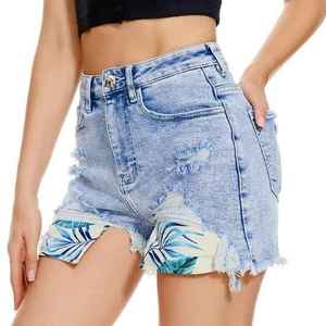Trendsetting women denim shorts offering premium comfort, elegant stitching & fashionable design for stylish outfits. - Product Image 3