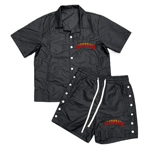 Ensemble deux pièces d'été en tissu tissé coupe-vent style hip-hop, imperméable, avec fermeture à boutons, personnalisé, léger, pour homme - Product Image 1