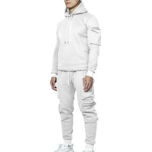 Conjunto Deportivo Personalizado para Hombre en Todos los Colores, Hecho de Poliéster, Chaqueta y Pantalón de Alta Calidad para Fitness - Product Image 2