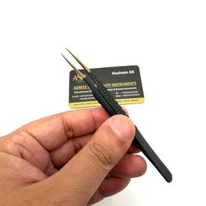 Pince à épiler professionnelle à pointe fine avec embout en fibre, en acier inoxydable bicolore noir et or, pour extensions de cils - Product Image 3