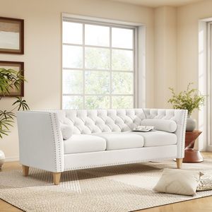 Elegante Divano a 3 Posti Transizionale per Soggiorno, Comodo Divano con Braccioli Svasati, Finiture con Borchie e Gambe in Legno Massello - Product Image 1