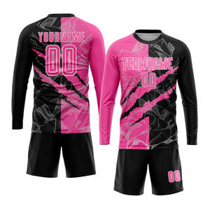 Maillot de football personnalisé à motif graffiti rose, noir et blanc, style streetwear, kit de football athlétique par sublimation - Product Image 4