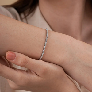 Bracelet tennis Iced Jewelz de luxe en diamants de laboratoire taille brillant 2 mm, unisexe, certifié IGI, or 14 carats, élégant pour mariage et soirée - Product Image 3