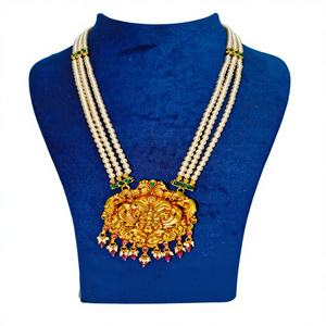 Elegante Collar de Cadena Plateada con Cristales Cuadrados Color Verde Azulado y Perlas, Joyería Minimalista de Moda para Mujer - Product Image 1