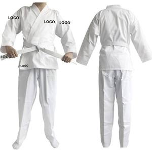 Uniforme de Karate Transpirable Hecho a Medida, Unisex, de Alta Calidad, con Diseño y Logotipo Personalizados - Product Image 1