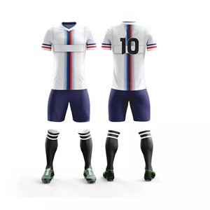 Uniforme de fútbol de alta calidad, conjunto completo de camiseta y pantalones cortos, material duradero y transpirable para equipos y clubes. - Product Image 1