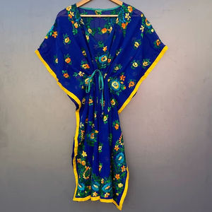 Vestido Kaftán sin Mangas de Algodón con Estampado Floral Tropical para Mujer - Ropa de Playa y para Estar en Casa de Naaz Textile - Product Image 1