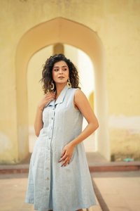 เดรสผ้าลินินผู้หญิง แขนกุด ติดกระดุม ทรงเอไลน์ ความยาวปานกลาง สไตล์ลำลอง เรียบง่าย ใส่สบายสำหรับฤดูร้อน - Product Image 3