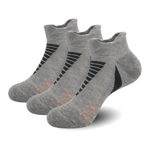 Chaussettes courtes de sport respirantes de couleur unie pour hommes – Qualité supérieure pour la vente en ligne - Product Image 3