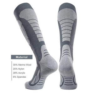 Chaussettes d'équitation pour jeunes en tissu respirant avec matière douce au toucher, séchage rapide et propriétés antibactériennes, service OEM - Product Image 6