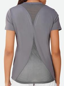 Tenues d'entraînement deux pièces pour femmes, t-shirt ample à manches courtes avec short legging, vêtements de sport d'été pour le yoga et la gym - Product Image 2