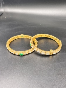Bracelet tennis AMAIRA JEWELS en argent plaqué or avec pierre doublette verte Polki, bijoux de fiançailles tendance pour femmes, provenant du Rajasthan - Product Image 5